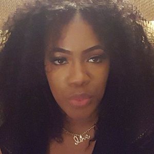 Meet your Posher, Lynette